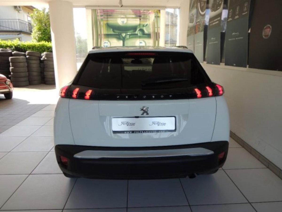 Peugeot 2008 PureTech 130 S&S Allure Pack (5)
