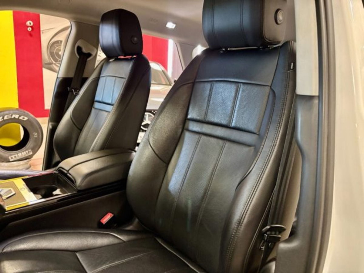 Land Rover Range Rover Evoque 2.0D I4-L.Flw 150 CV (9)
