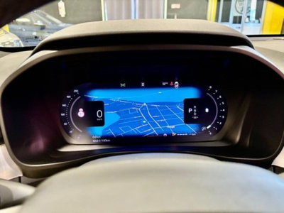 Volvo XC40 B3 automatico Core (12)