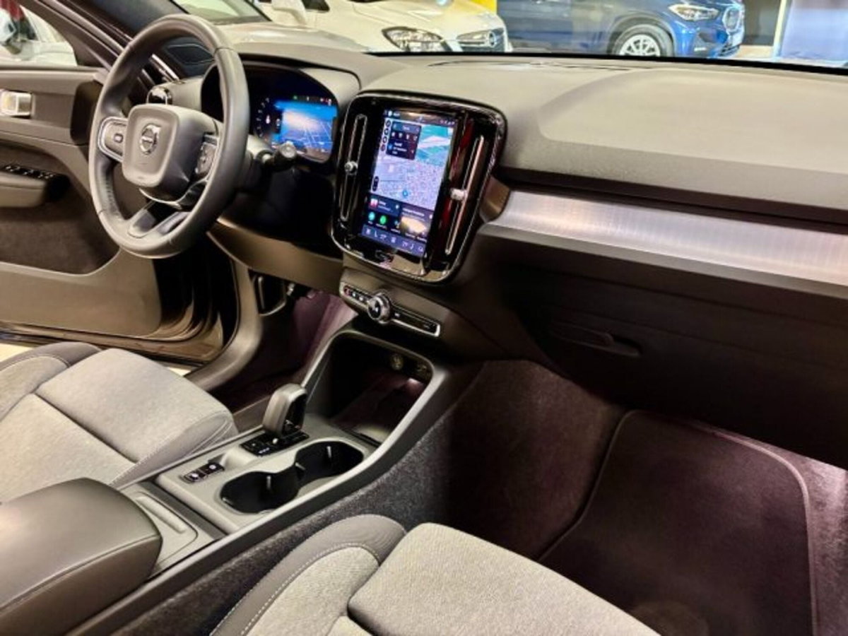 Volvo XC40 B3 automatico Core (15)