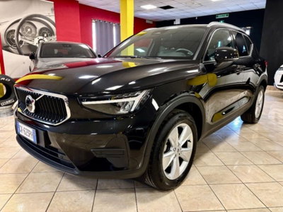 Volvo XC40 B3 automatico Core (3)
