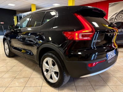 Volvo XC40 B3 automatico Core (4)