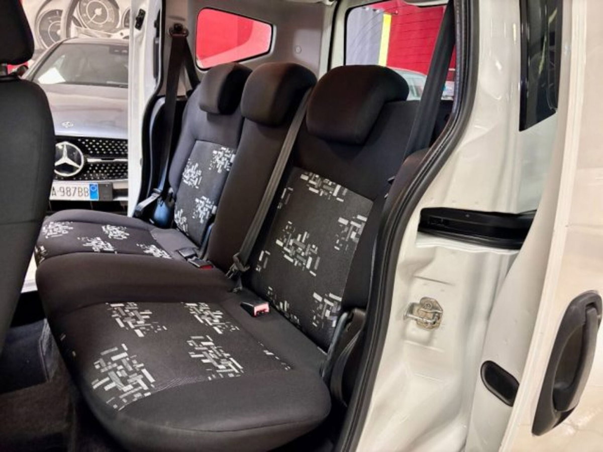 Fiat Qubo 1.3 MJT 75 CV Active (10)