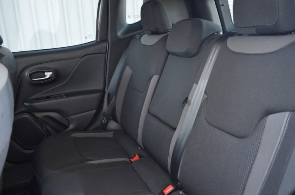 Jeep Renegade 1.6 Mjt 130 CV Limited (9)