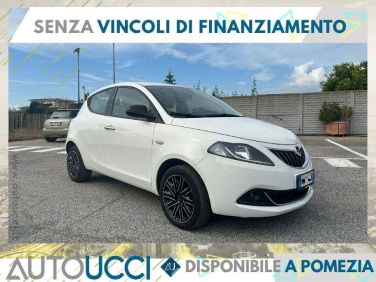 Lancia Ypsilon 1.0 FireFly 5 porte S&S Hybrid Ecochic Gold