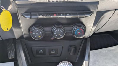 Dacia Duster 1.6 110CV 4x2 GPL Lauréate (10)