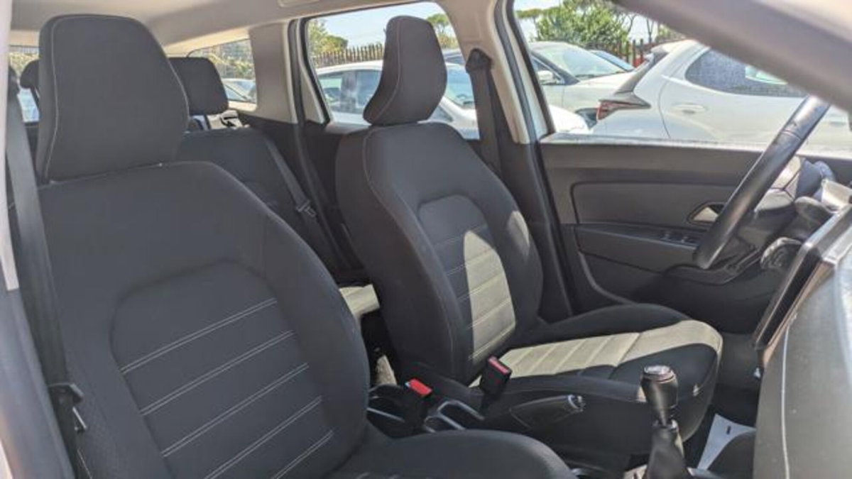 Dacia Duster 1.6 110CV 4x2 GPL Lauréate (7)