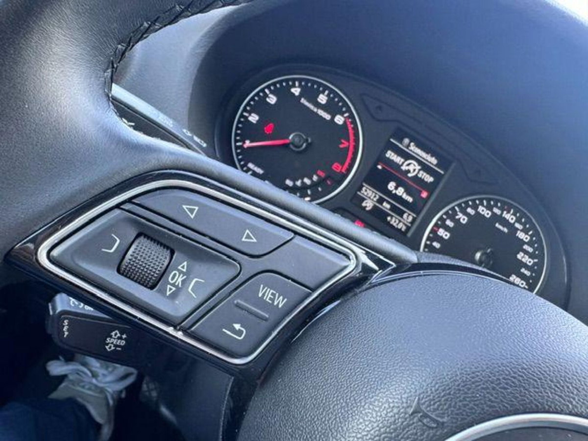 Audi Q2 Q2 35 TFSI Business (9)