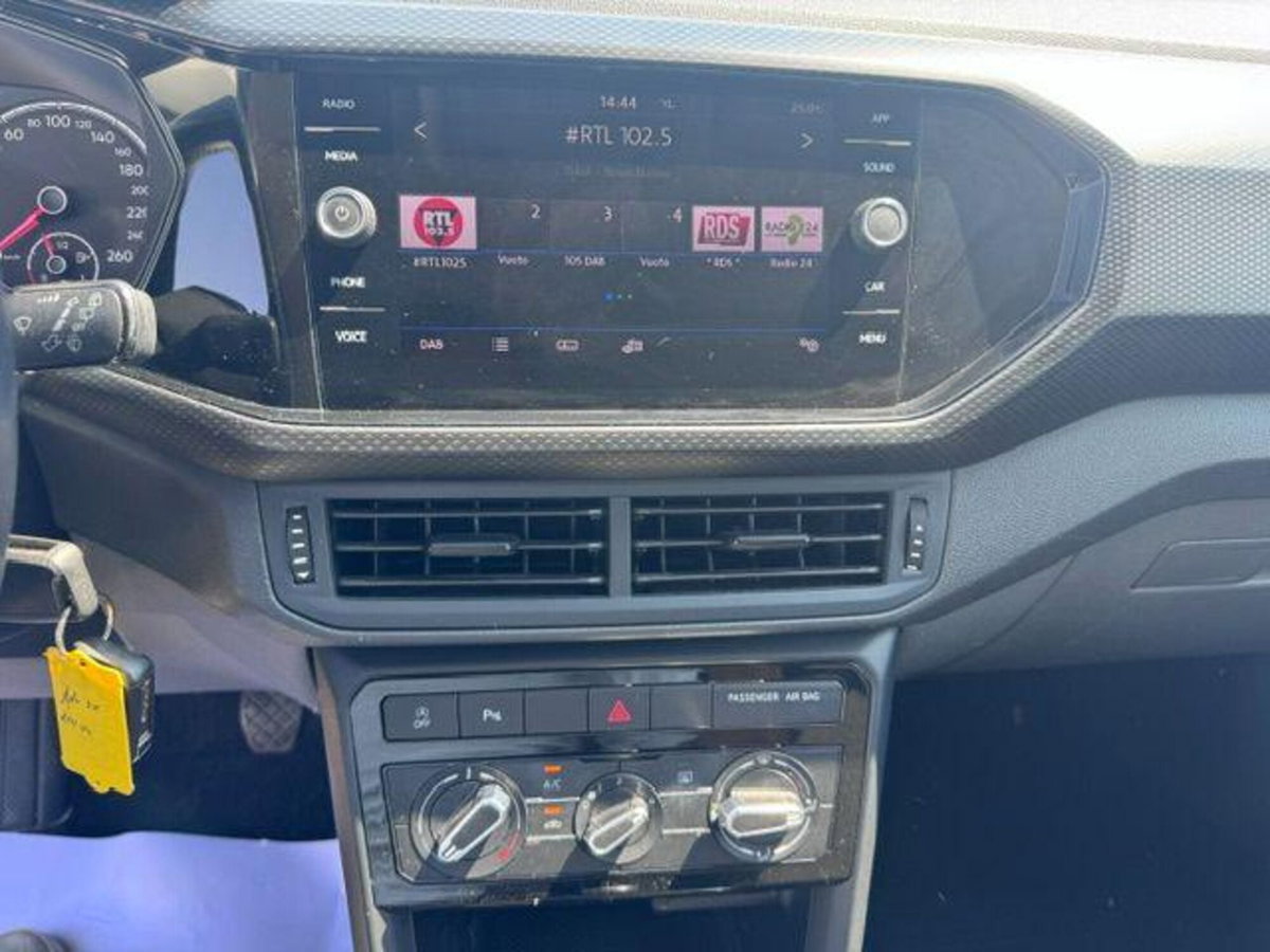 Volkswagen T-Cross 1.0 TSI Style BMT (10)