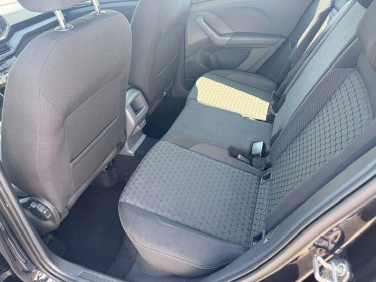 Volkswagen T-Cross 1.0 TSI Style BMT (8)