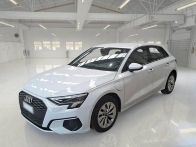 Audi A3 Sportback 1.4 TFSI COD ultra Business usata