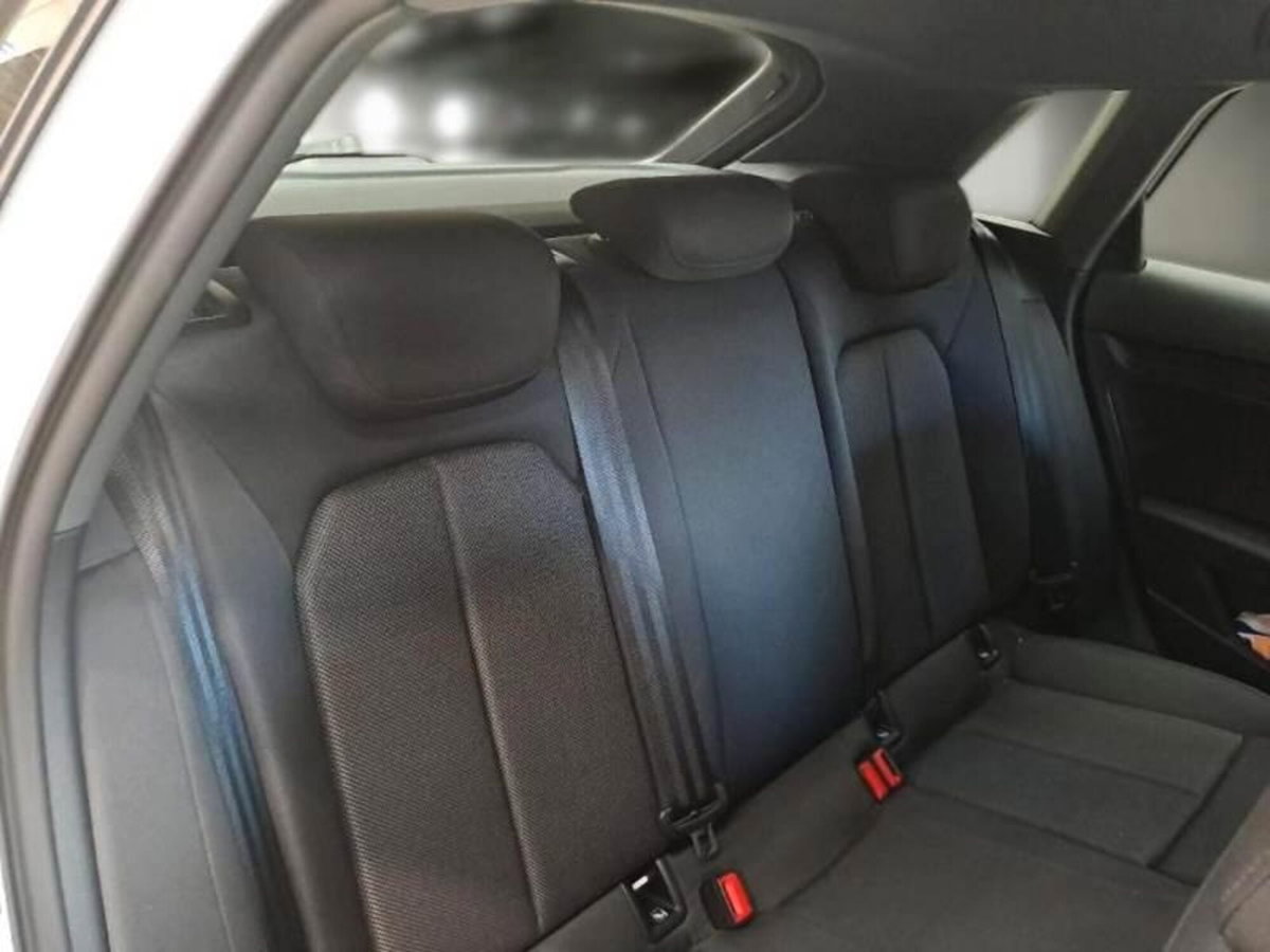 Audi A3 Sportback 1.4 TFSI COD ultra Business (9)