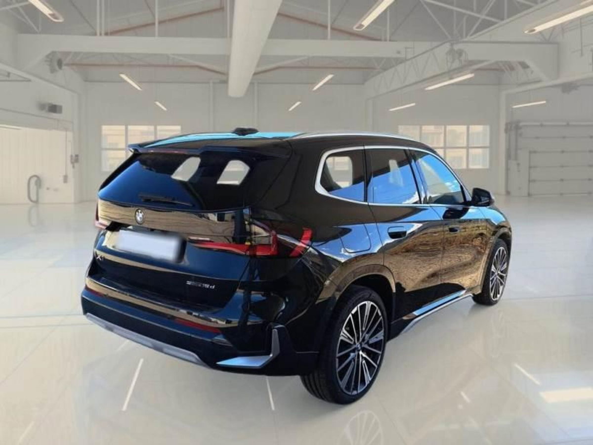 BMW X1 sdrive18d X-Line auto (2)