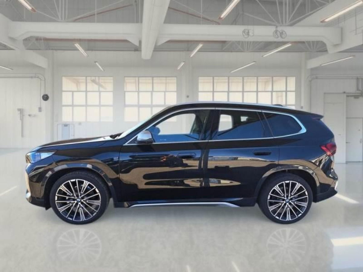 BMW X1 sdrive18d X-Line auto (3)
