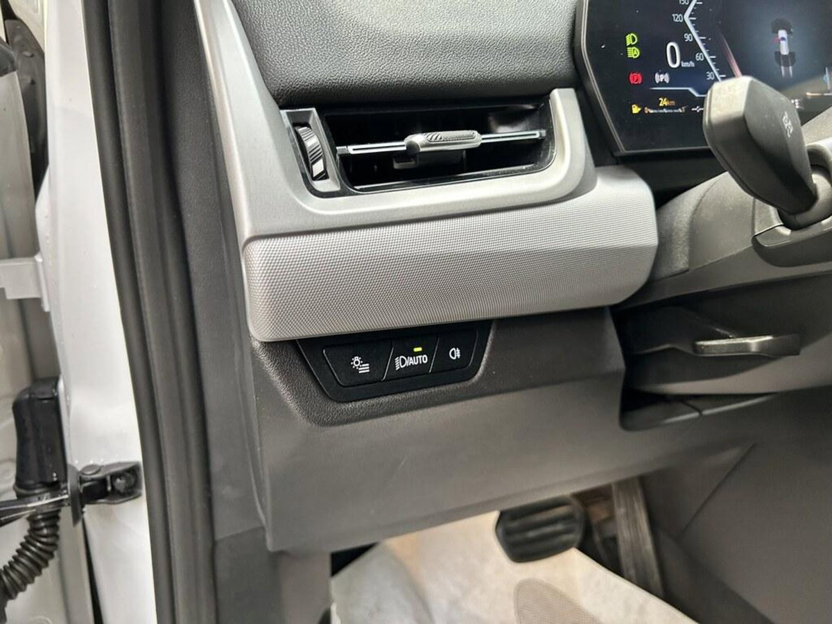 BMW X1 sdrive18d X-Line auto (12)