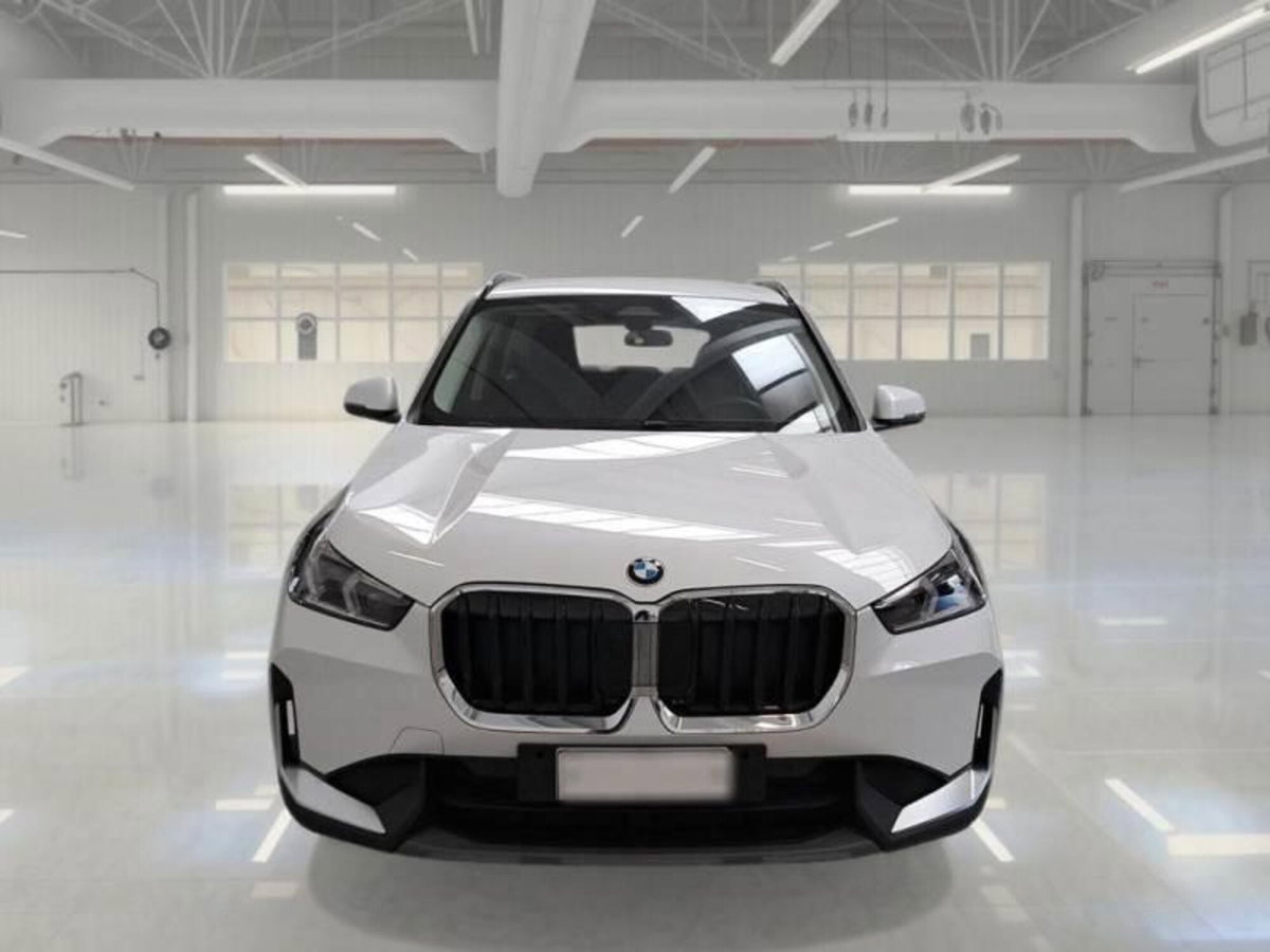 BMW X1 sdrive18d X-Line auto (3)