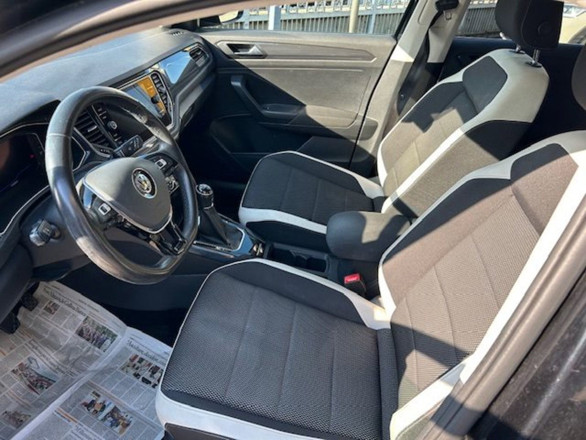 Volkswagen T-Roc 1.6 TDI SCR Advanced BlueMotion Technology (12)