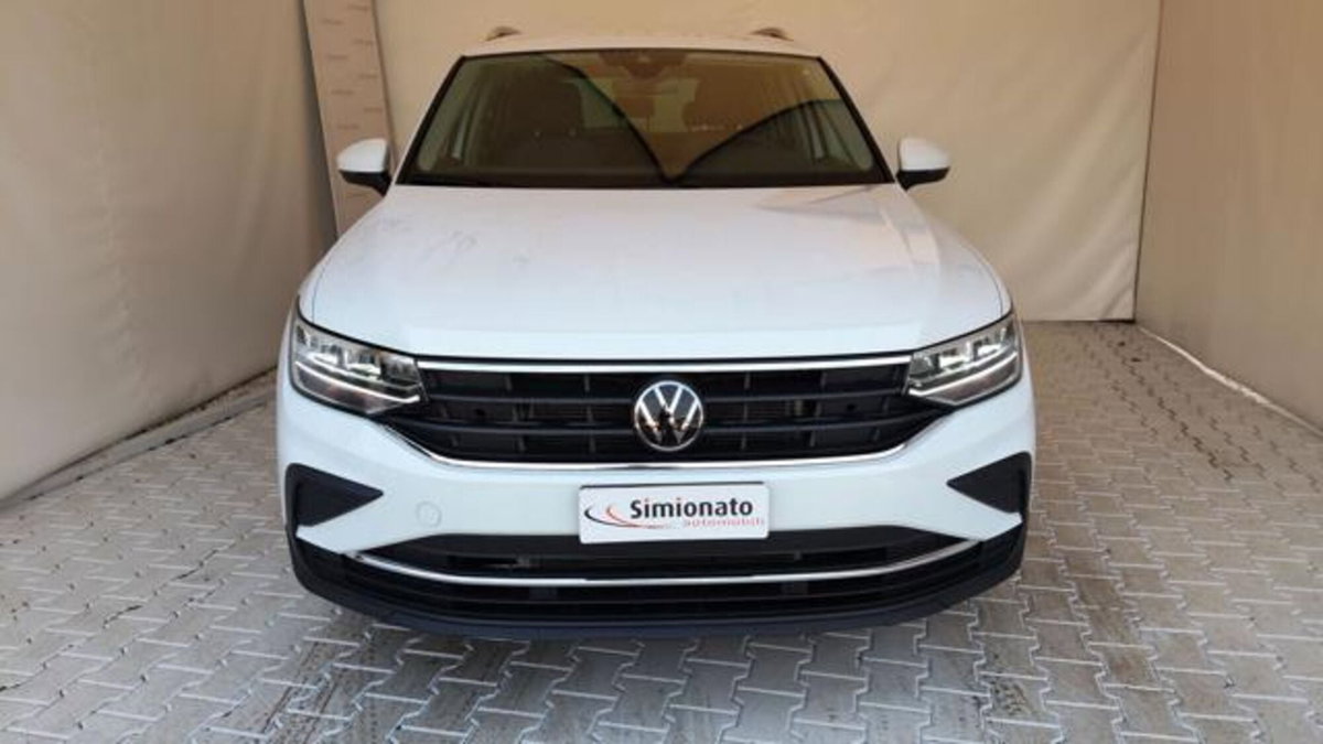 Volkswagen Tiguan 2.0 TDI 150 CV SCR DSG 4MOTION Life (3)