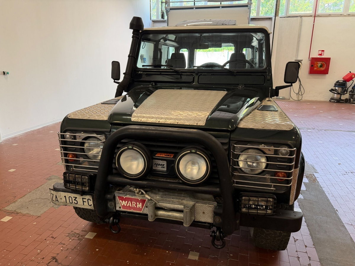 Land Rover Defender 90 2.5 Td5 Station Wagon County (2)