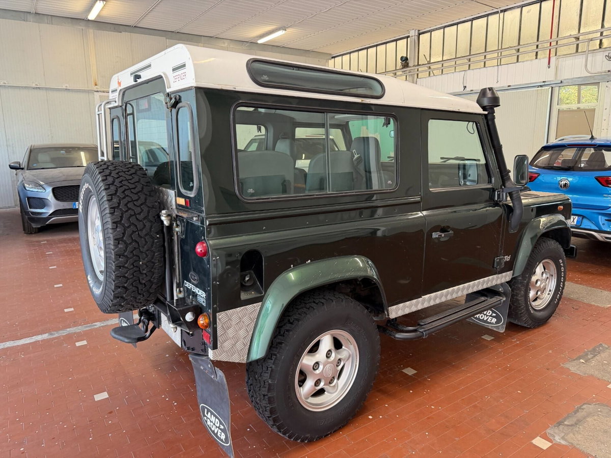Land Rover Defender 90 2.5 Td5 Station Wagon County (5)