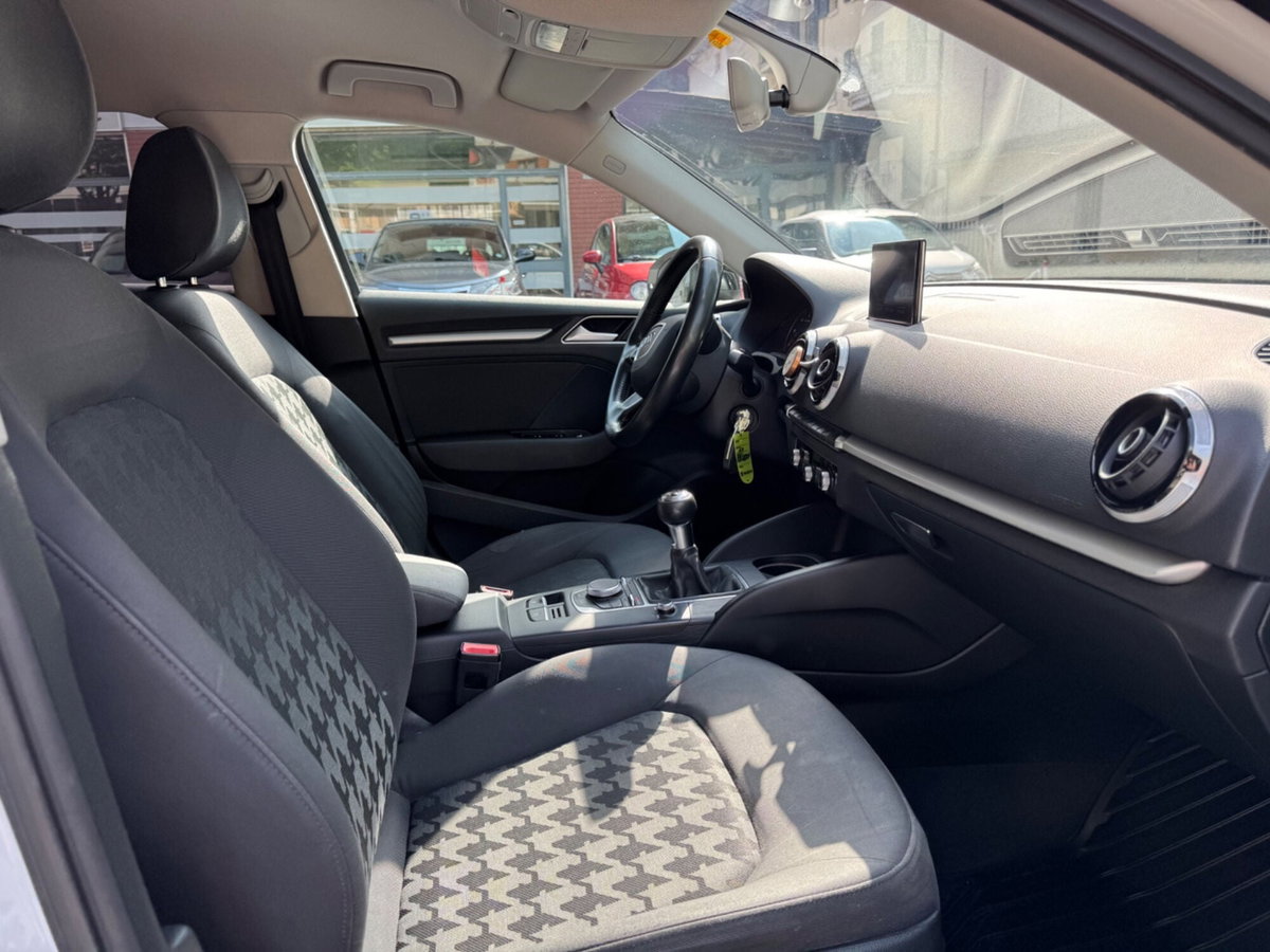 Audi A3 Sportback 1.6 TDI Sport (13)