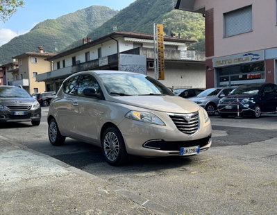Lancia Ypsilon 1.2 69 CV 5 porte Platinum usata