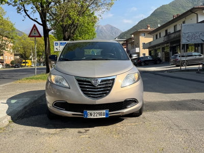 Lancia Ypsilon 1.2 69 CV 5 porte Platinum (2)