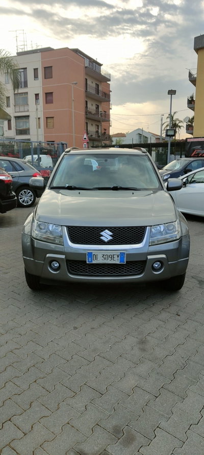 Suzuki Grand Vitara 1.9 DDiS 5 porte Crossover (2)