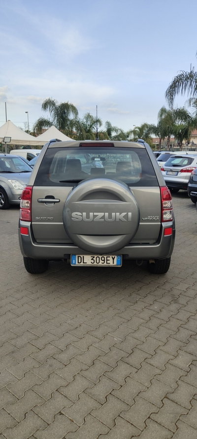 Suzuki Grand Vitara 1.9 DDiS 5 porte Crossover (6)