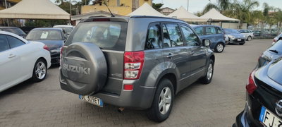 Suzuki Grand Vitara 1.9 DDiS 5 porte Crossover (7)