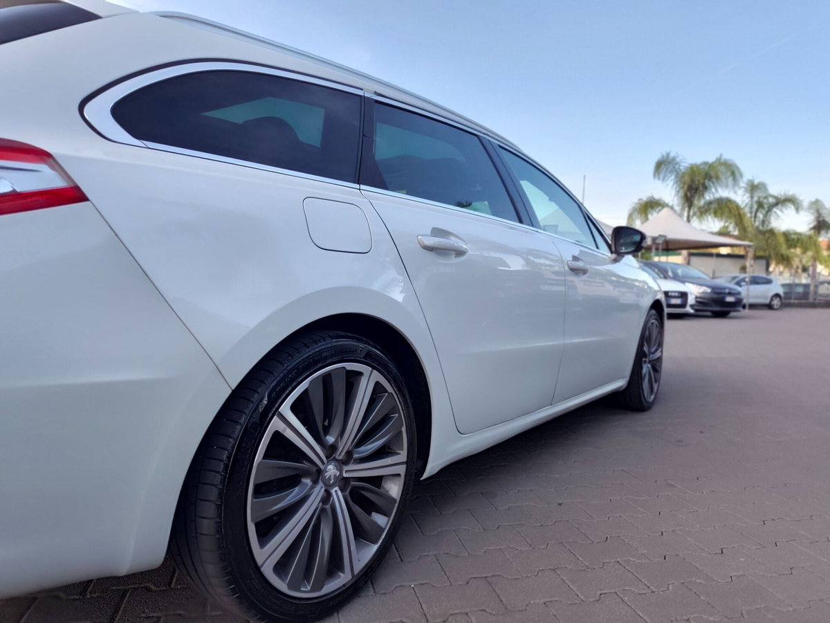 Peugeot 508 SW 2.2 HDi 204CV aut. Ciel GT (5)