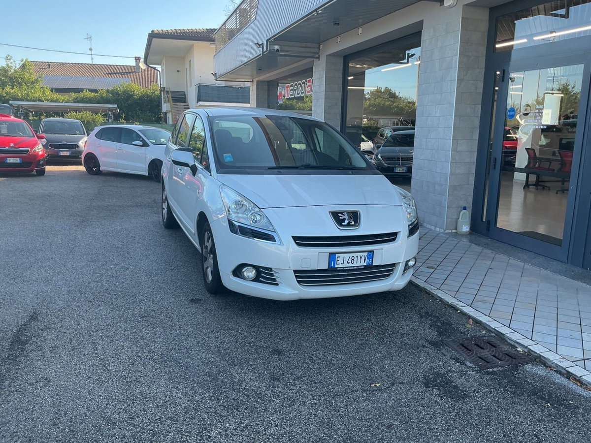 Peugeot 5008 1.6 HDi 112CV Business
