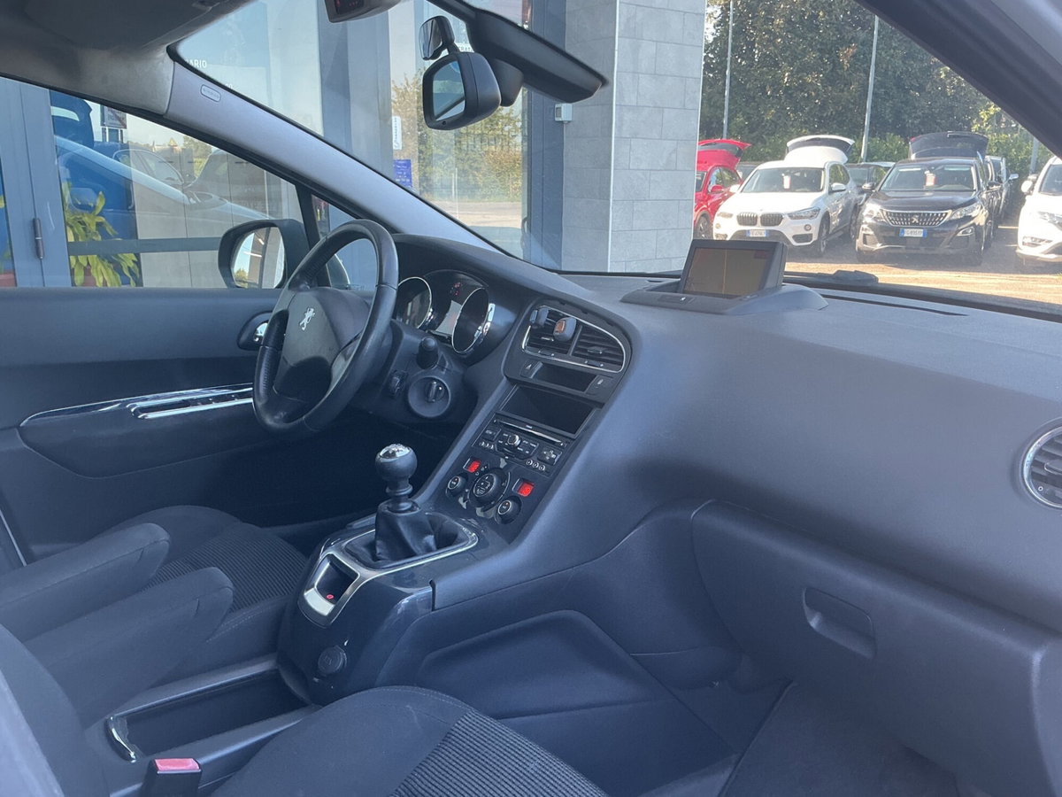 Peugeot 5008 1.6 HDi 112CV Business (4)