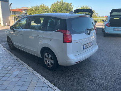 Peugeot 5008 1.6 HDi 112CV Business (5)