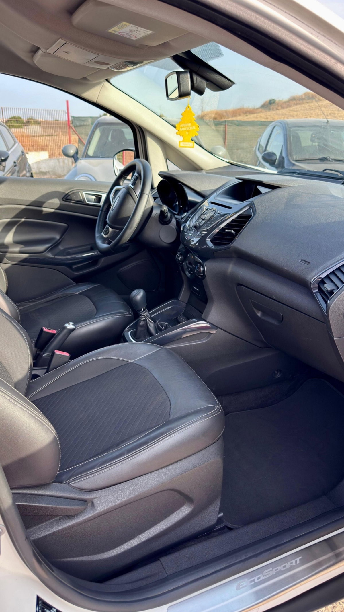 Ford EcoSport 1.5 TDCi 95 CV Titanium S (9)