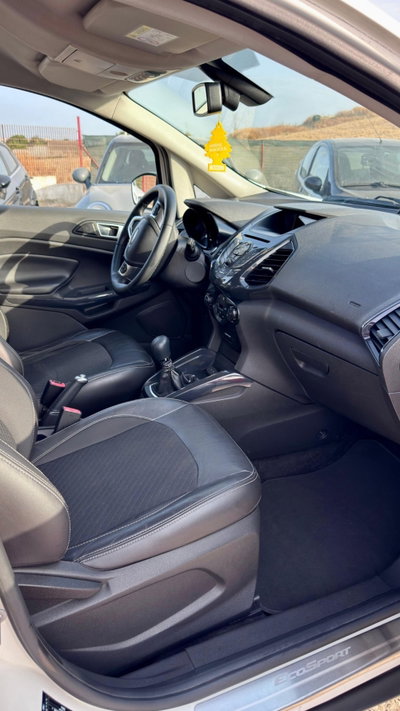 Ford EcoSport 1.5 TDCi 95 CV Titanium S (9)