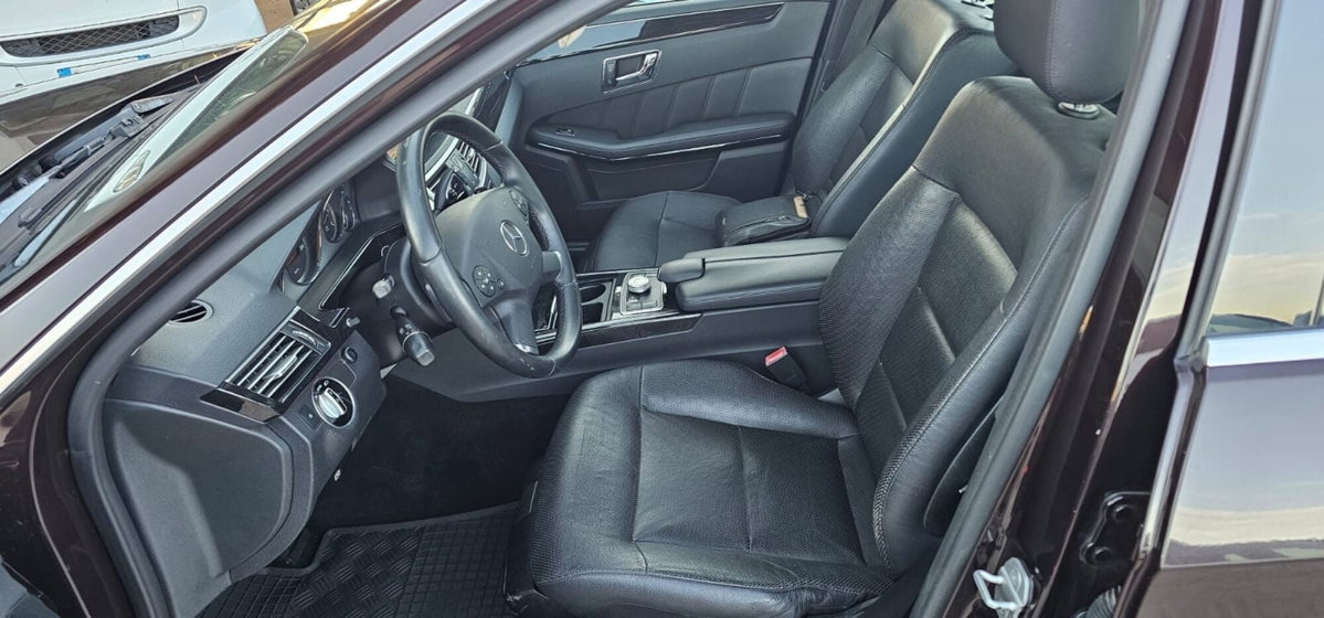 Mercedes-Benz Classe E 350 CDI BlueEFFICIENCY 4M. Avantg. AMG (6)