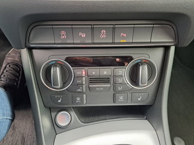 Audi Q3 2.0 TDI 150 CV Sport (9)