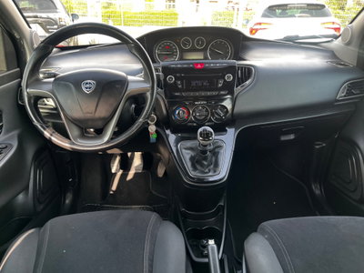 Lancia Ypsilon 1.2 69 CV 5 porte GPL Ecochic Platinum (5)