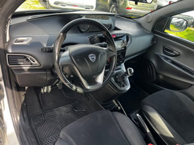 Lancia Ypsilon 1.2 69 CV 5 porte GPL Ecochic Platinum (6)
