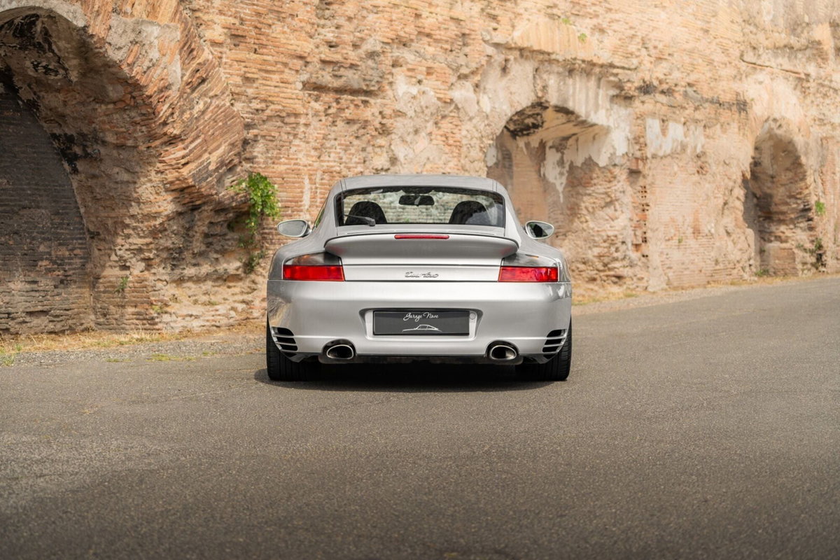 Porsche 911 Coupé Turbo cat (13)