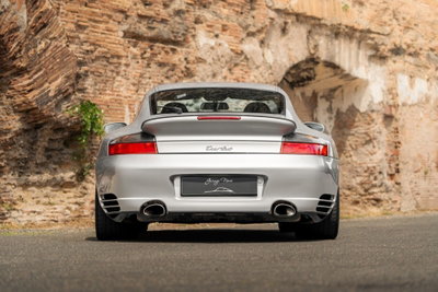 Porsche 911 Coupé Turbo cat (14)