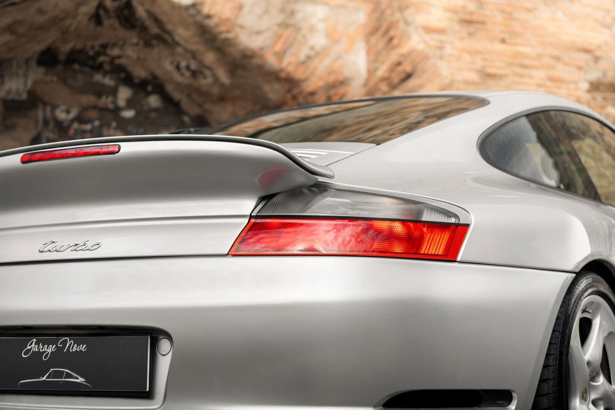 Porsche 911 Coupé Turbo cat (16)