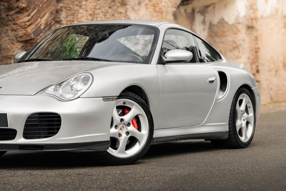 Porsche 911 Coupé Turbo cat (19)