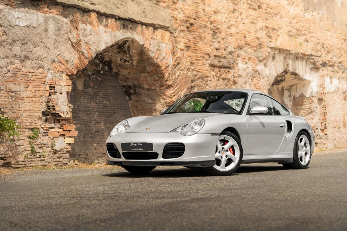 Porsche 911 Coupé Turbo cat (2)