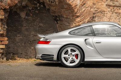 Porsche 911 Coupé Turbo cat (4)