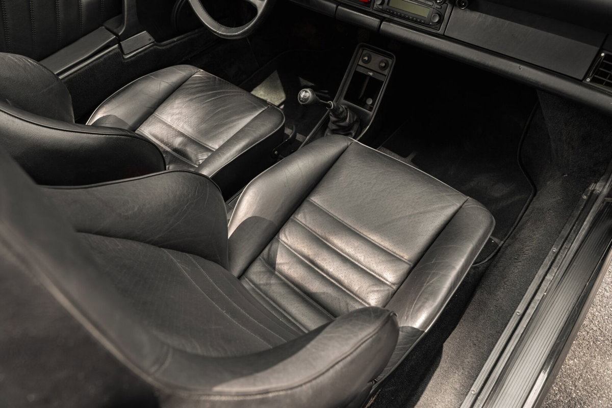 Porsche 911 Coupé Carrera 3.2 (11)