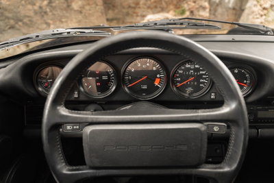 Porsche 911 Coupé Carrera 3.2 (12)