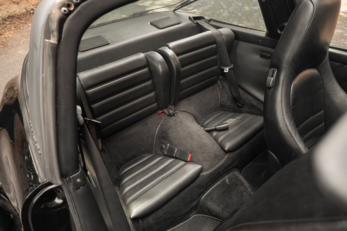 Porsche 911 Coupé Carrera 3.2 (13)