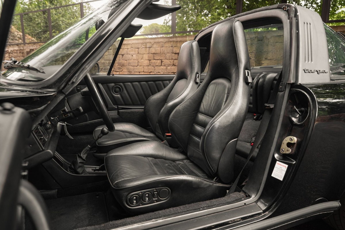 Porsche 911 Coupé Carrera 3.2 (14)